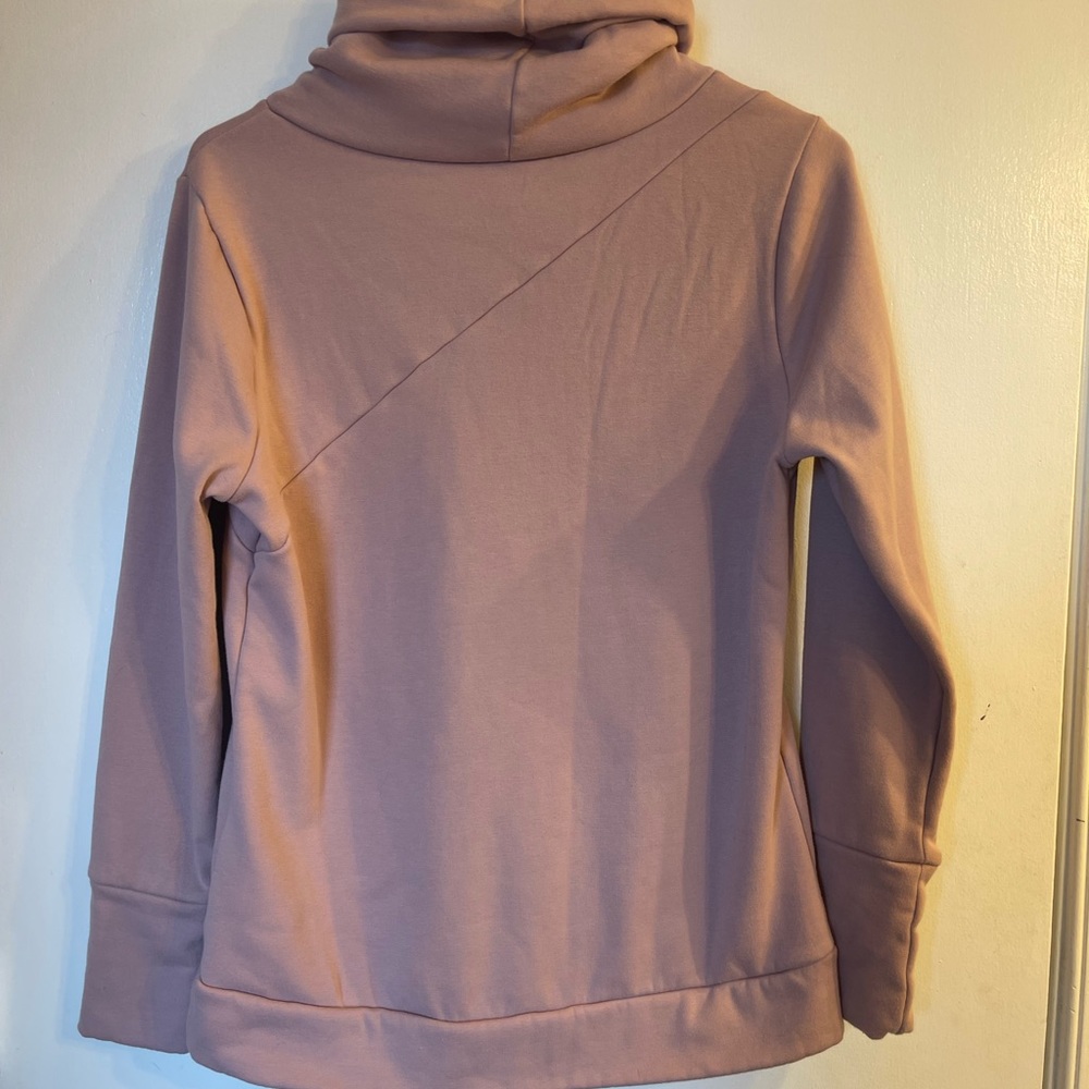 Mauve pink sweatshirt